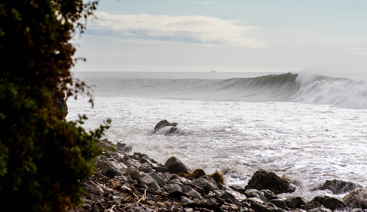 Lonely right seeks point pleasers and single fin sliders. Photo: <a href=\"https://www.milesjackler.com\"MilesJackler.com</a>