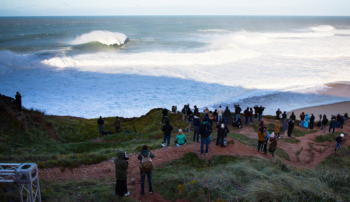 It\'s a pretty lineup... and a terrifying wave. Photo: WSL