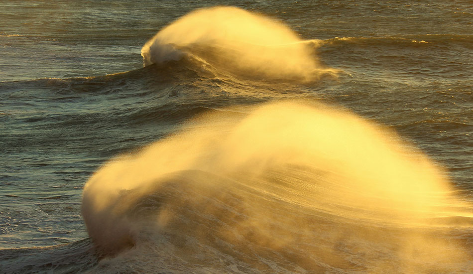 The waves are racing. Photo: <a href=\"https://www.theinertia.com/author/jose-pinto/\">Jose Pinto</a>