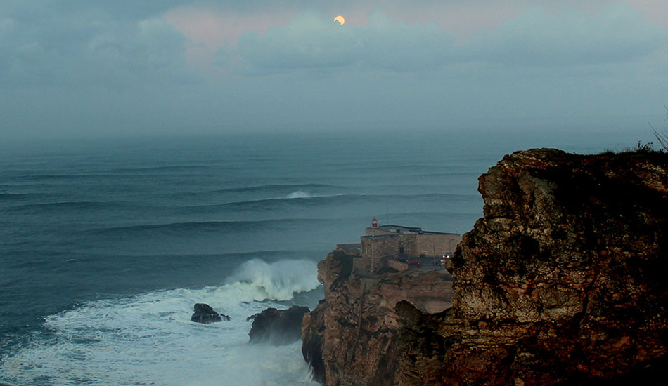 The morning moonlight. Photo: <a href=\"https://www.theinertia.com/author/jose-pinto/\">Jose Pinto</a>