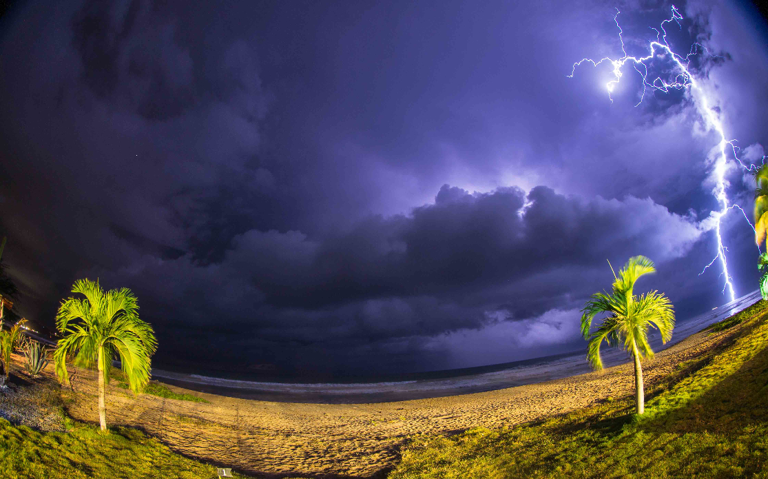 Electrical storm in Nicaragua. Photo: <a href=\"https://davenelson-photography.com\">David Nelson</a>