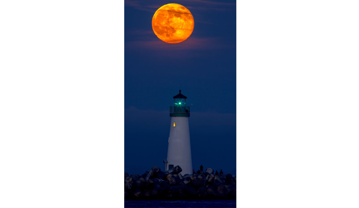 Another moonrise from Santa Cruz above the Walton Lighthouse.