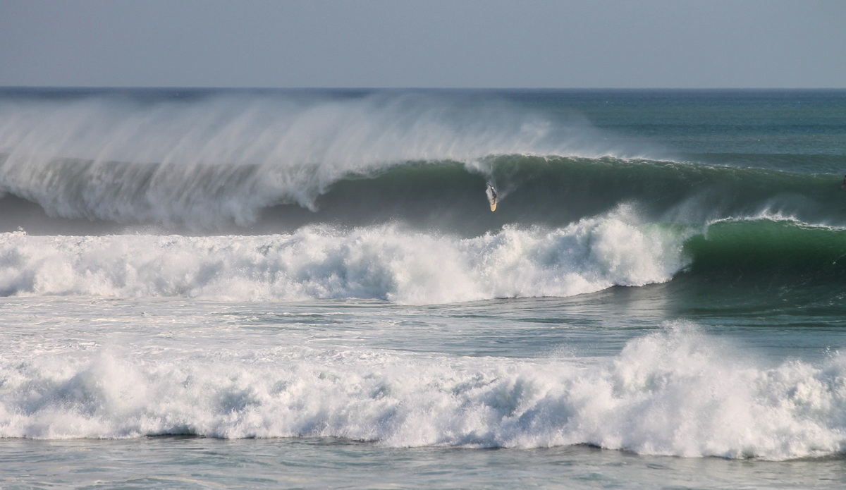 Strong offshore.Photo: <a href=\"https://www.instagram.com/surfnsr\">Armando \"Codo\" Lopez</a>