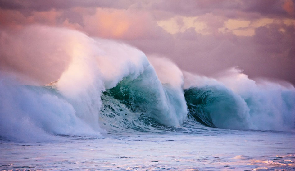 A wild rapidly rising swell hitting both OTW and Backdoor in Hawaii resulting in this amazing monster. Mind blowing how close to shore this actually is. Photo: <a href=\"https://www.natesmithphoto.com/\" target=_blank>Nate Smth</a>