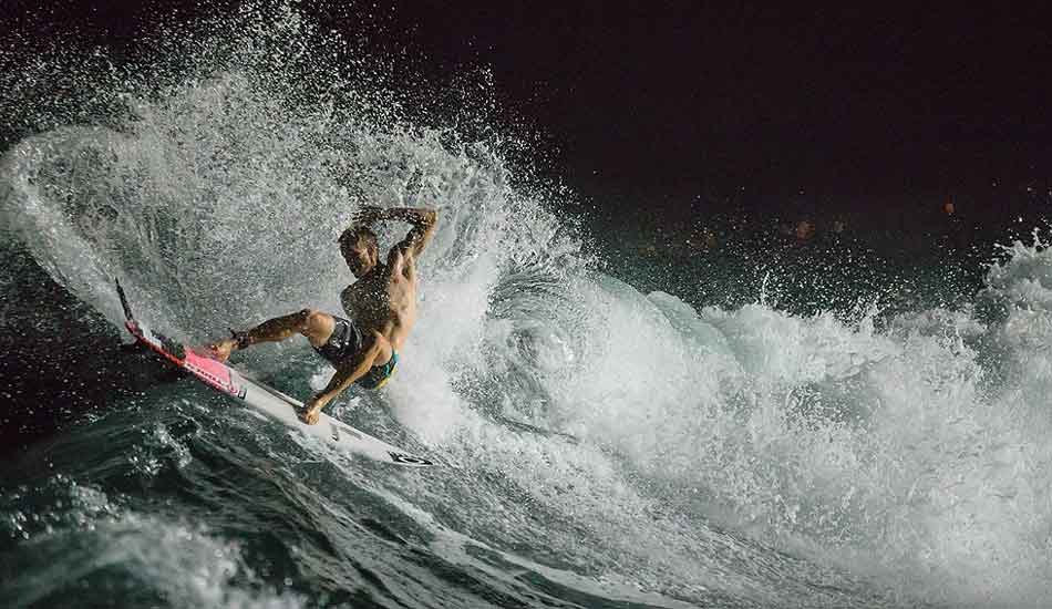 Adam Melling uses his night vision to find the tail and stick this. Photo: <a href= \"https://oakleyprobali.com/photos/\" target=_blank>Hennings</a>