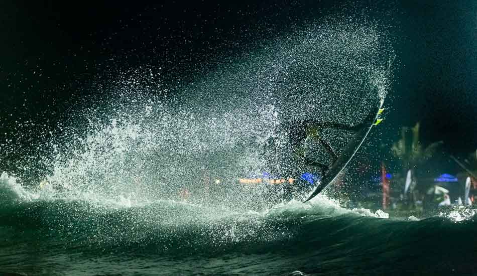 Sebastian Zietz always puts on a show. Always. Photo: <a href= \"https://oakleyprobali.com/photos/\" target=_blank>Hennings</a>