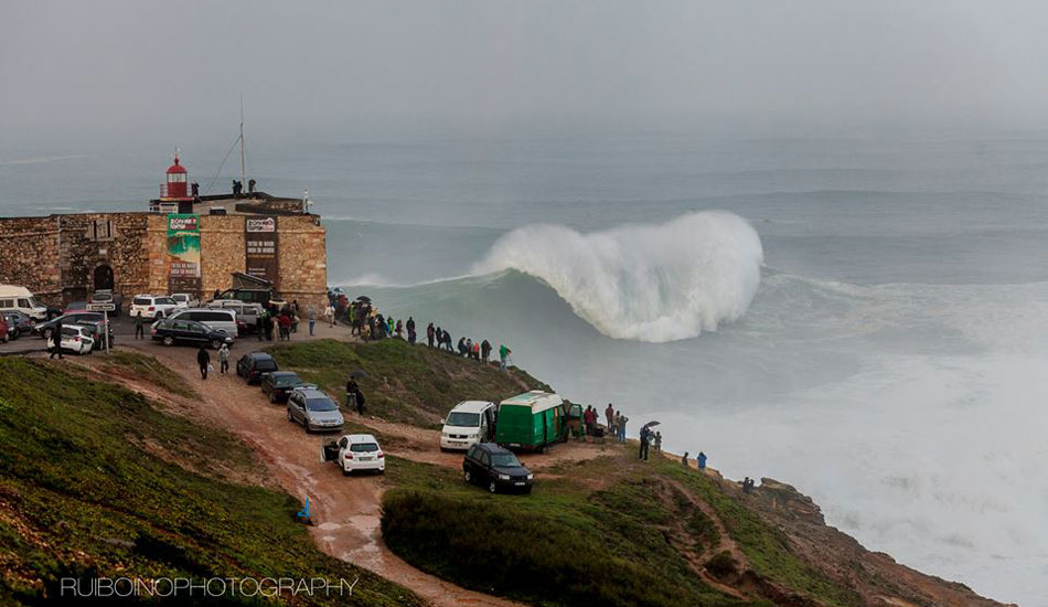 Nazaré rears its heavy lip as it breaks top to bottom. Photo: <a href=\"https://www.facebook.com/RuiBoinoPhotography\">Rui Boino</a>