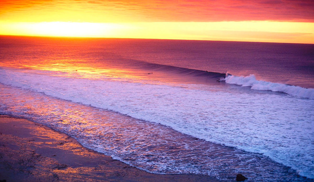 Winkipop lineup at sunrise. Victoria, Australia. Photo: <a href=\"https://seandavey.com//\" target=_blank>Sean Davey</a>