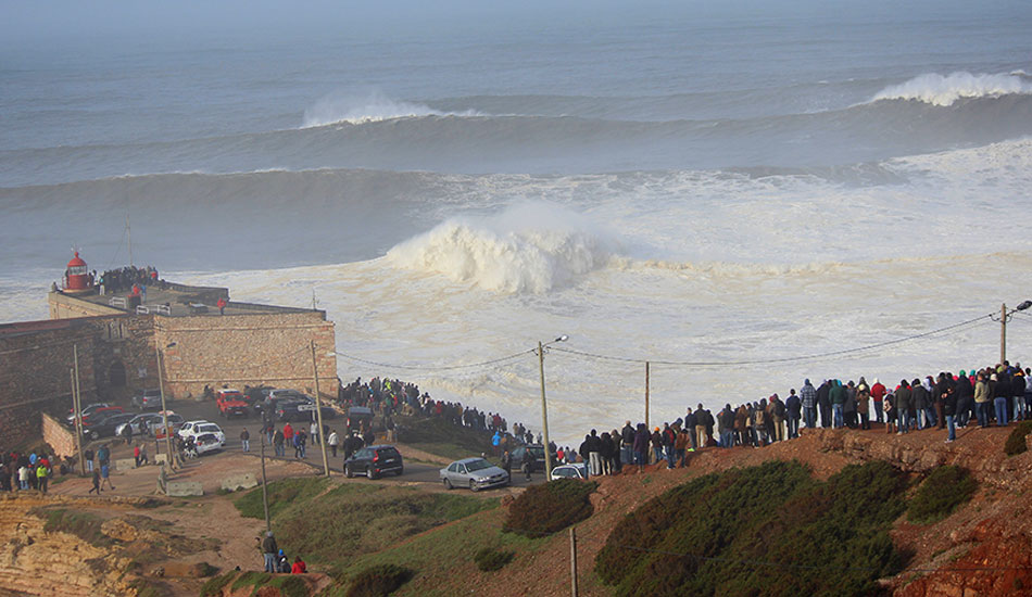 Spectators lining the cliffs. Photo: <a href=\"http://www.theinertia.com/author/jose-pinto/\">Jose Pinto</a>