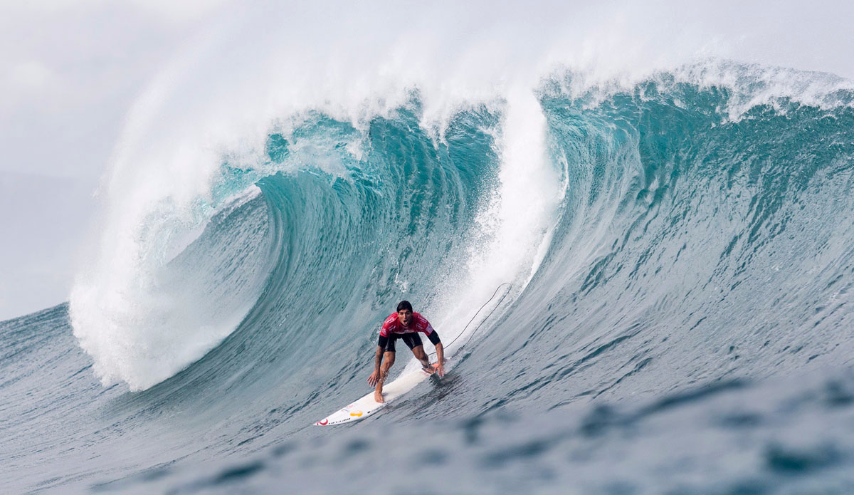 Gabriel Medina of Brasil (pictured) winning his Round 1 heat at the Billabong Pipe Masters at Pipeline, Oahu, Hawaii on Thursday December 10, 2015. Photo: <a href=\"https://www.worldsurfleague.com/\">WSL</a>/<a href=\"https://www.instagram.com/kc80/\">Cestari</a>