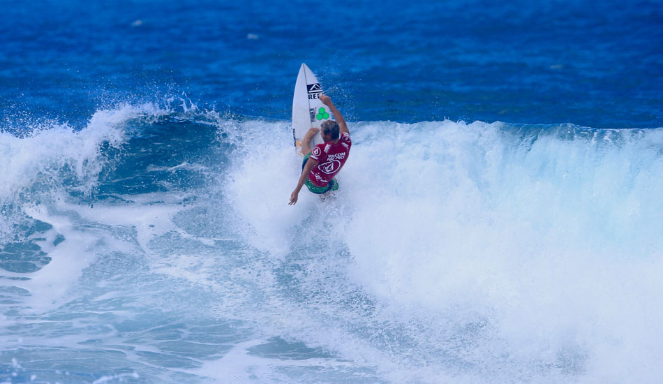 Leandro Usuna pointing at High Noon at Gums. Photo: Bielmann