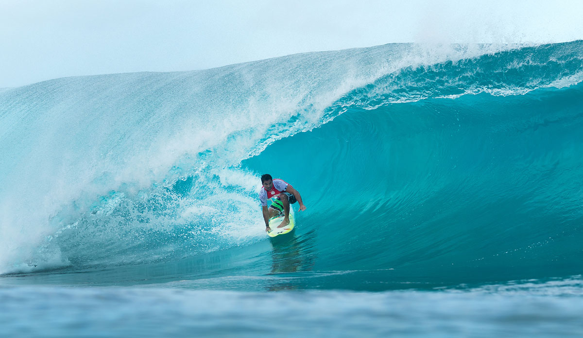 Michel Bourez of Tahiti (pictured) placed equal 9th in the Billabong Pipe Masters in Memory of Andy Irons at Pipeline, Hawaii today.  In Round 5 Bourez posted a heat total of 10.84 points (out of a possible 20.00) to place second to Josh Kerr (AUS). Photo: <a href=\"https://www.aspworldtour.com/\">ASP/</a> Cestari