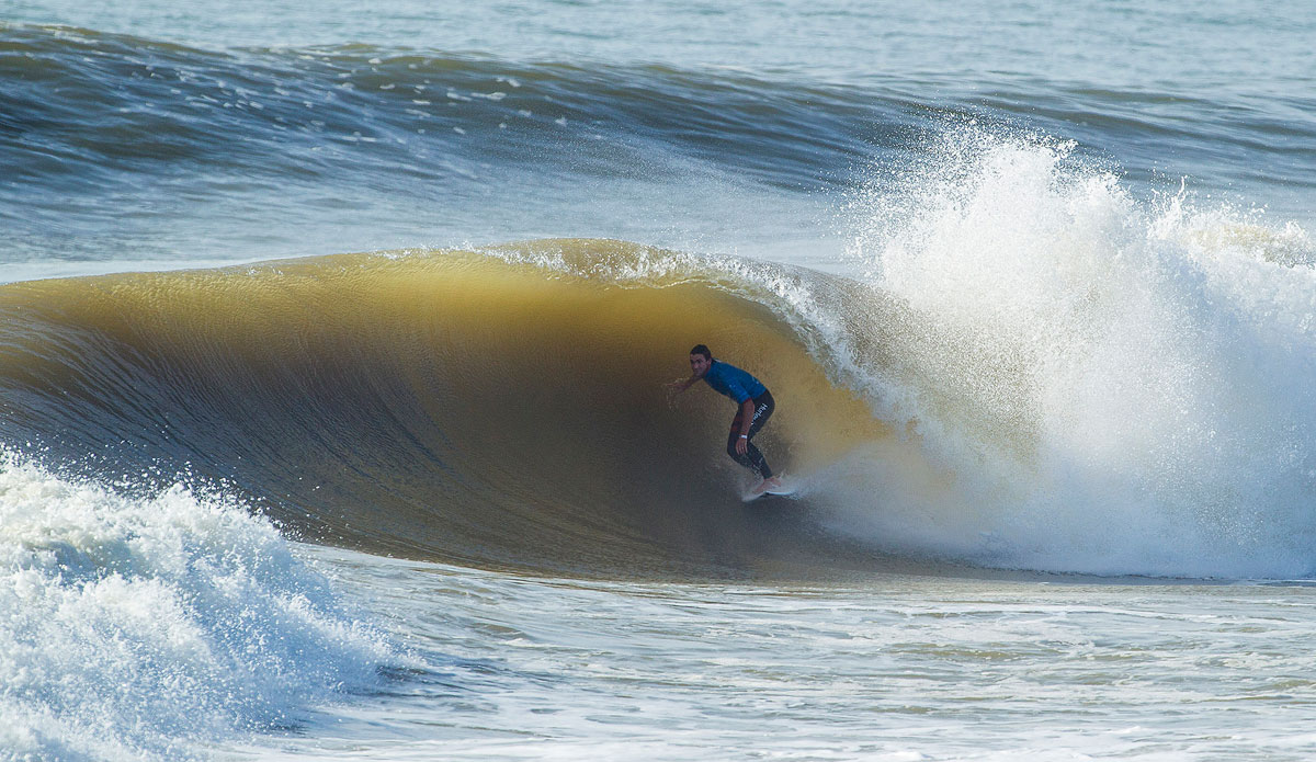 Brett Simpson eliminated ASP ratings leader Gabriel Medina from the Moche Rip Curl Pro during Round 3 in Portugal. Simpson advanced into Round 4. Photo: <a href=\"https://www.aspworldtour.com/\">Damien Poullenot</a>