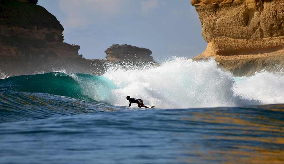 Local surfer. Photo: <a href=\"https://www.laure-helene-thibaud.com/\" target=_blank>Laure-Hélène Thibaud</a>.