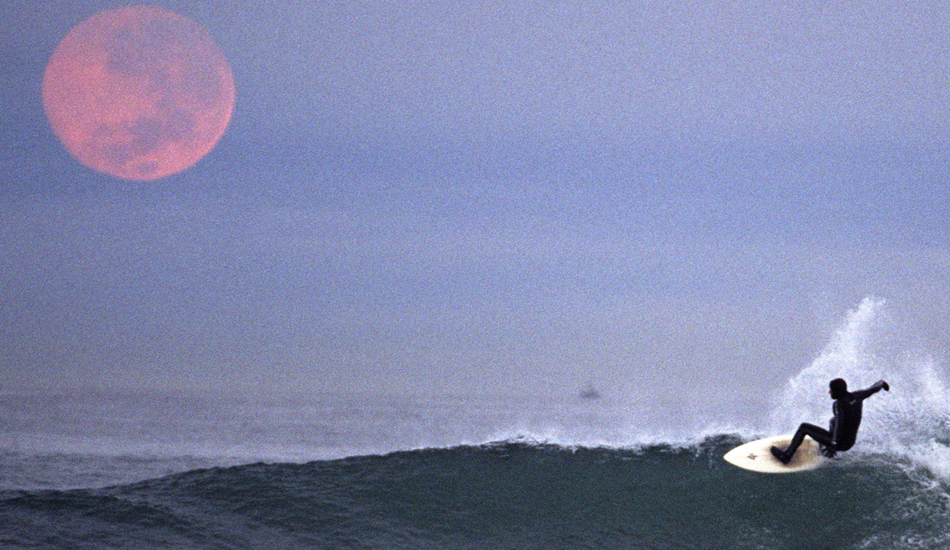 Alex Martins at moonset Ocean Beach san Francisco circa 2000. Image: <a href=\"https://www.paulferraris.com/\" target=\"_blank\">Ferraris</a>