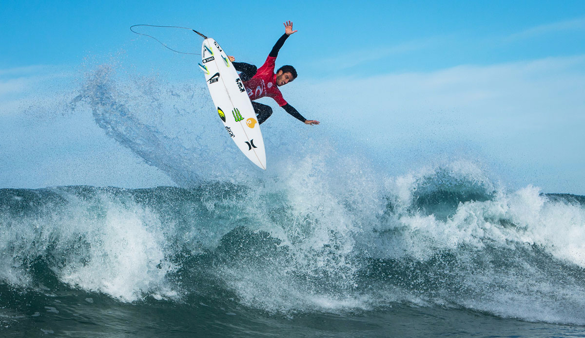 Filipe Toledo of Brasil (pictured) winning his Round 1 heat to advance into Round 3 of the Moche Ripcurl Pro Portugal. Photo: <a href=\"https://www.worldsurfleague.com/\">WSL</a>/<a href=\"https://instagram.com/damien_poullenot/\">Damien Poullenot</a>