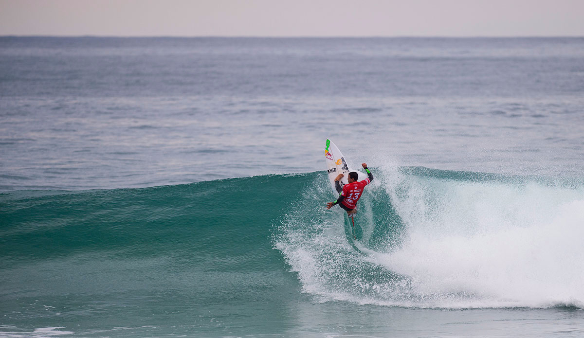 Adriano De Souza of Brasil (pictured) eliminated in Round 3 at the Moche Ripcurl Pro Portugal. Photo: <a href=\"https://www.worldsurfleague.com/\">WSL</a>/<a href=\"https://instagram.com/damien_poullenot/\">Damien Poullenot</a>