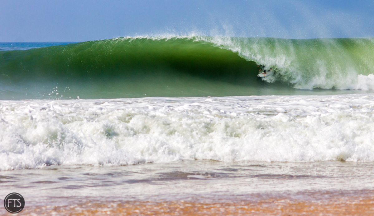 Tiago Pires. Photo: <a href=\"https://franciscotsantos.wix.com/portfolio\">Francisco Santos</a>