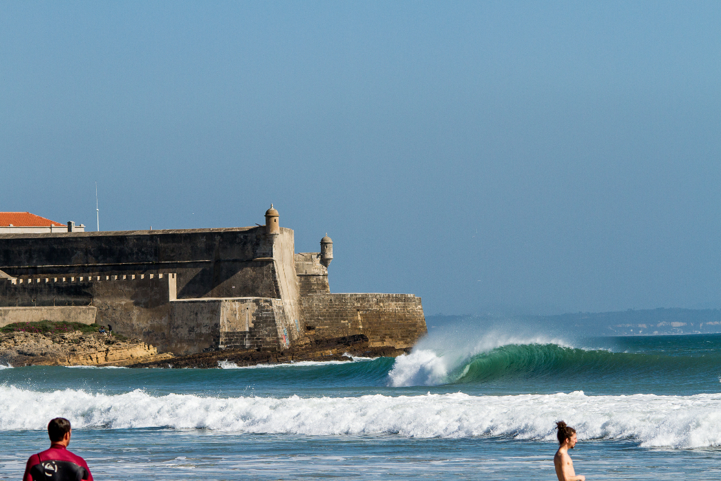 Carcavelos.  Perfect wedges off the castle. Photo: <a href=\"https://www.lukecamerondawson.com\">Luke Dawson</a>