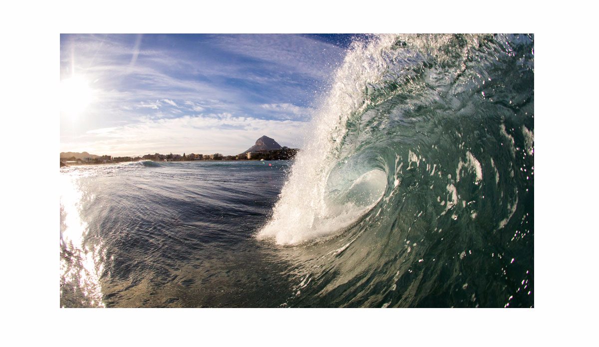 The Med shows its power. Photo: <a href=\"https://instagram.com/thefrogeye\" target=\"_blank\">Alex Postigo</a>.