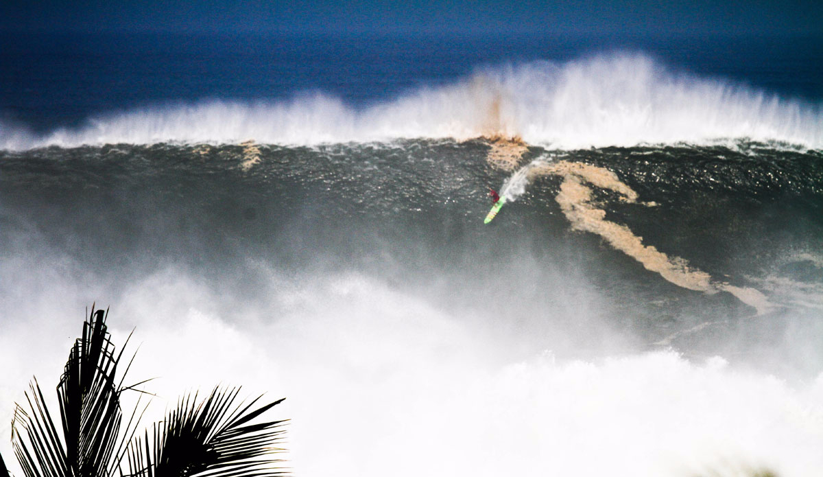 The waves got ridiculous big. Photo: <a href=\"https://www.facebook.com/nosponsor\" target=\"_blank\">No Sponsor</a>