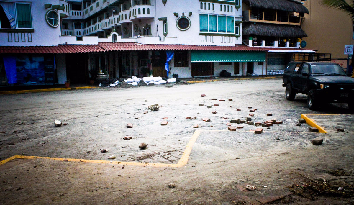 The massive swell flooded parts of the town. Photo: <a href=\"https://www.facebook.com/nosponsor\" target=\"_blank\">No Sponsor</a>