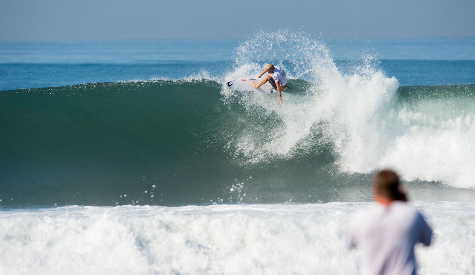 Fanning’s advancement this afternoon pushes the Gold Coaster ahead of Slater in the hunt for the 2013 ASP World Title for the time being. Photo: Kolesky/Nikon/Lexar