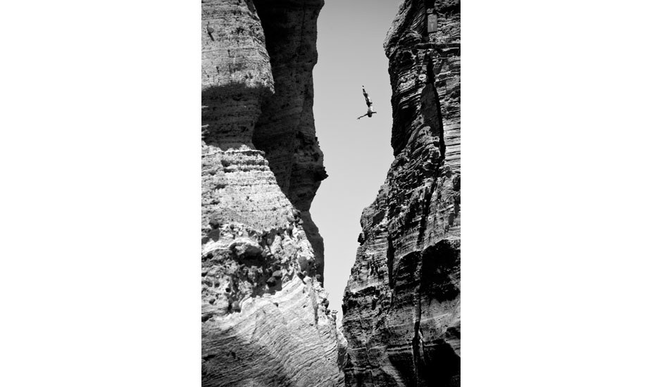 Energy Winner. Photo: Romina Amato/<a href=\"https://www.redbullillume.com/gallery/final-images-2013/top-10.html\" target=_blank>Red Bull Illume</a>