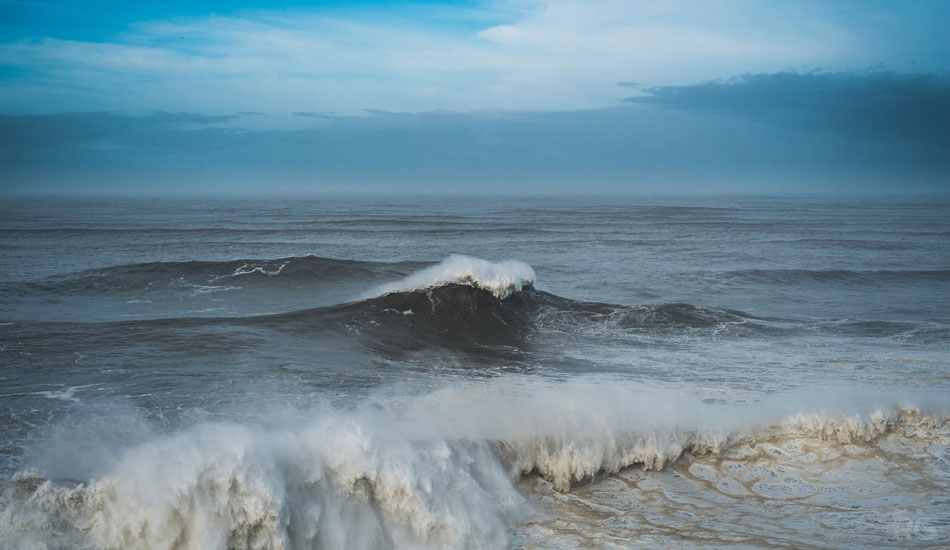 Water pyramids kept coming. Photo: <a href=\"https://www.surfatlisbonfilmfest.com\">Ricardo Gonçalves</a>