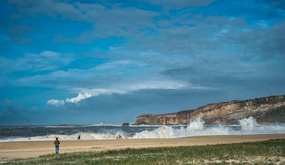 We decided to leave the confusion behind and went south to search for different views and big surf spots. This came a few minutes after Cotton caught the big one. Photo: <a href=\"https://www.surfatlisbonfilmfest.com\">Ricardo Gonçalves</a>