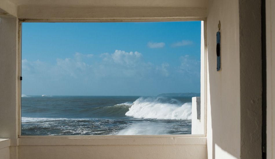 Baleal Island. A dream house...as long as the waves remain like this all the year. Photo: <a href=\"https://www.surfatlisbonfilmfest.com\">Ricardo Gonçalves</a>