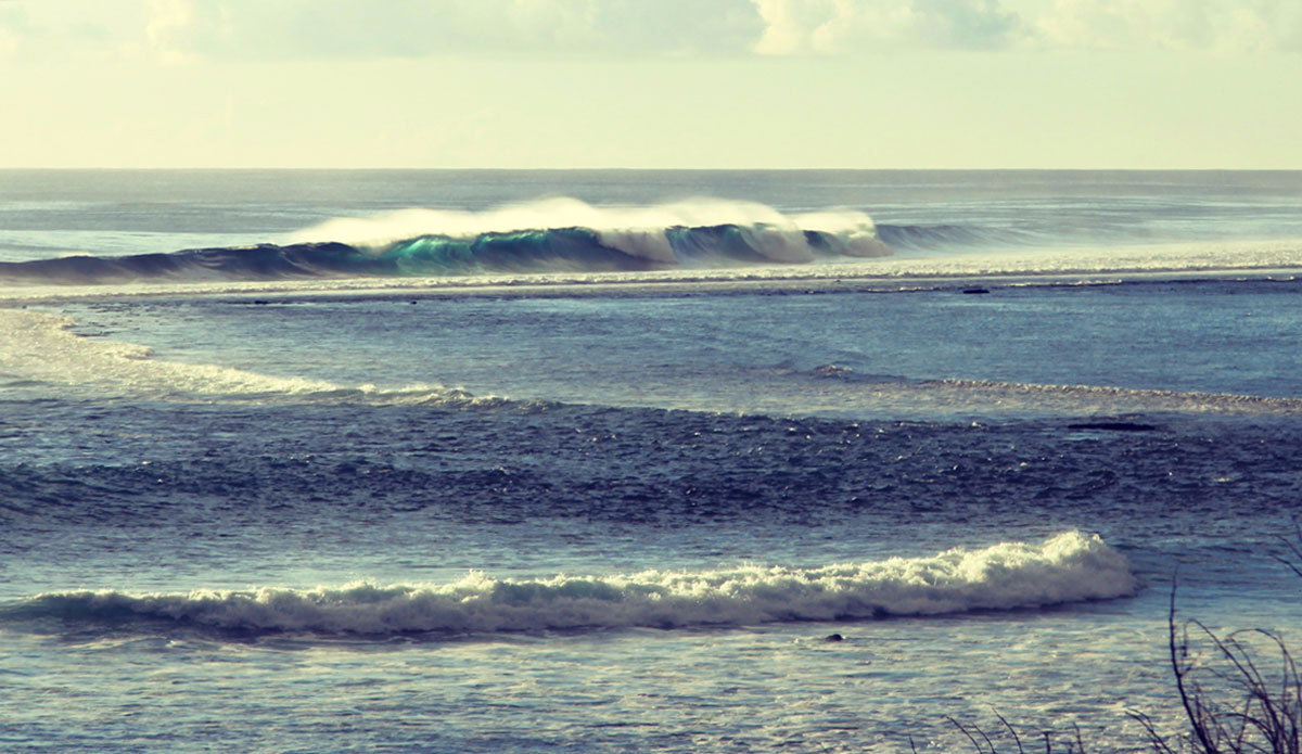 Beautiful water colors at well known spot, Trois Bassins. Photo: <a href=\"https://Instagram.com/simonjayphotos\" target=\"_blank\"> Simon Rickwood</a>