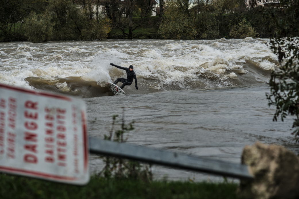 Signs of civilization. Photo: <a href=\"www.larsjacobsen.com\">Lars Jacobsen</a>