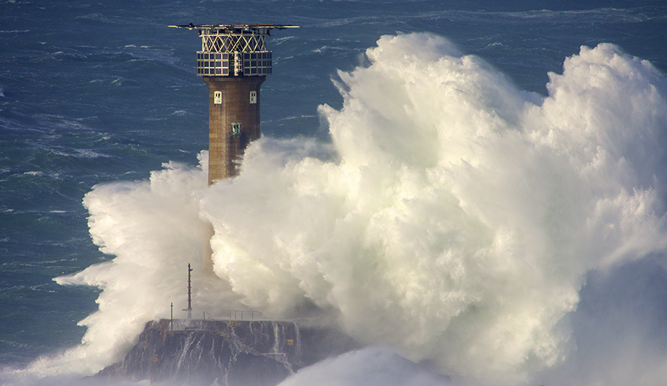 The lighthouse off of Land\'s End is a testament to Victorian engineering. Photo: <a href=\"https://surfphoto.500px.com/home\"> Roger Sharp</a>