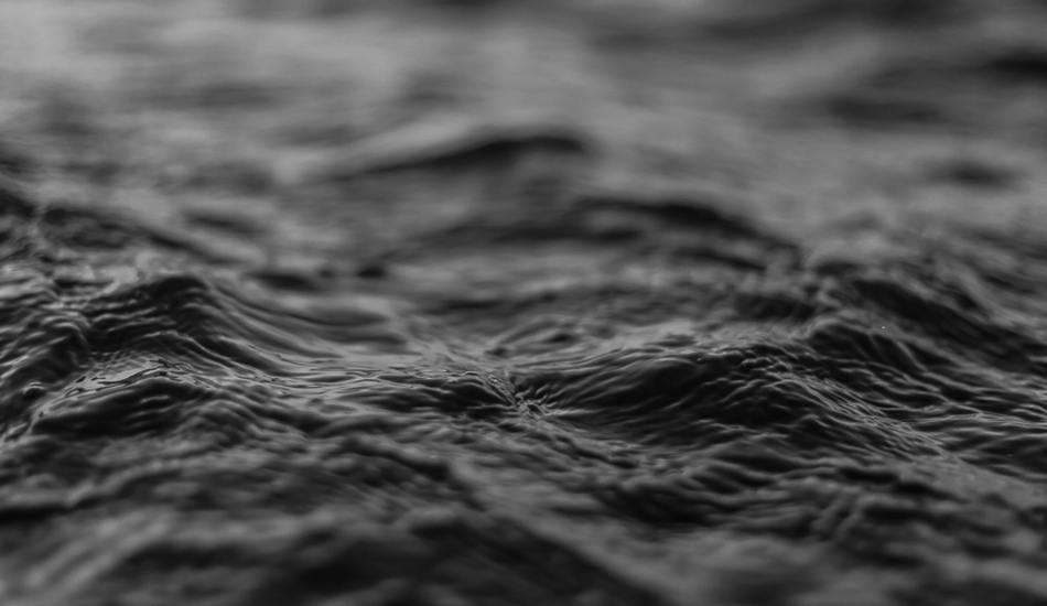 Stay focused on what\'s important. Photo: <a href=\"https://www.surfingeye.com/\" target=_blank>Ronald Hons</a>.