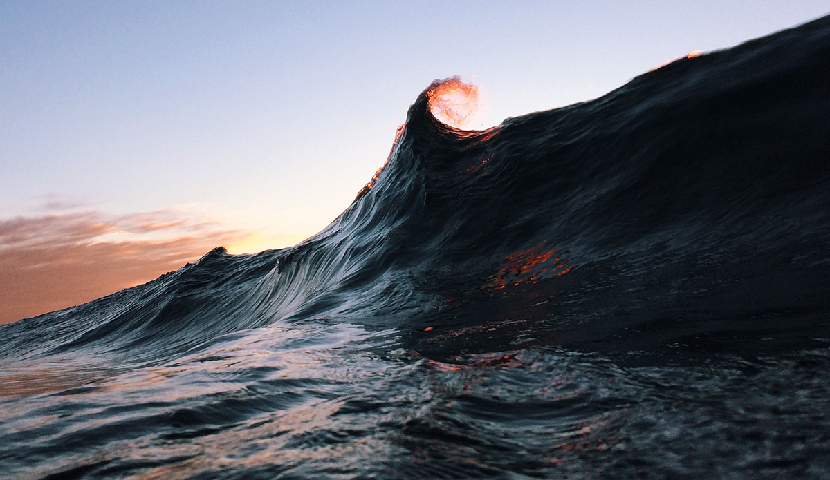 Backwards wave. Photo: <a href=\"https://www.instagram.com/ryanpernofski\">@RyanPernofski</a>