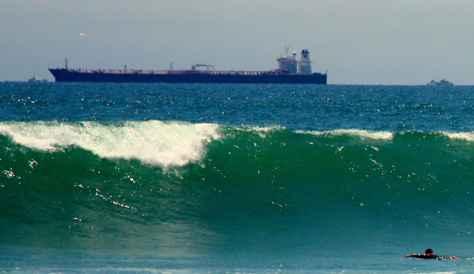 Entering Sunset. Photo: <a href=\"https://svidelasurfshots.tumblr.com/\">Santiago Videla</a>
