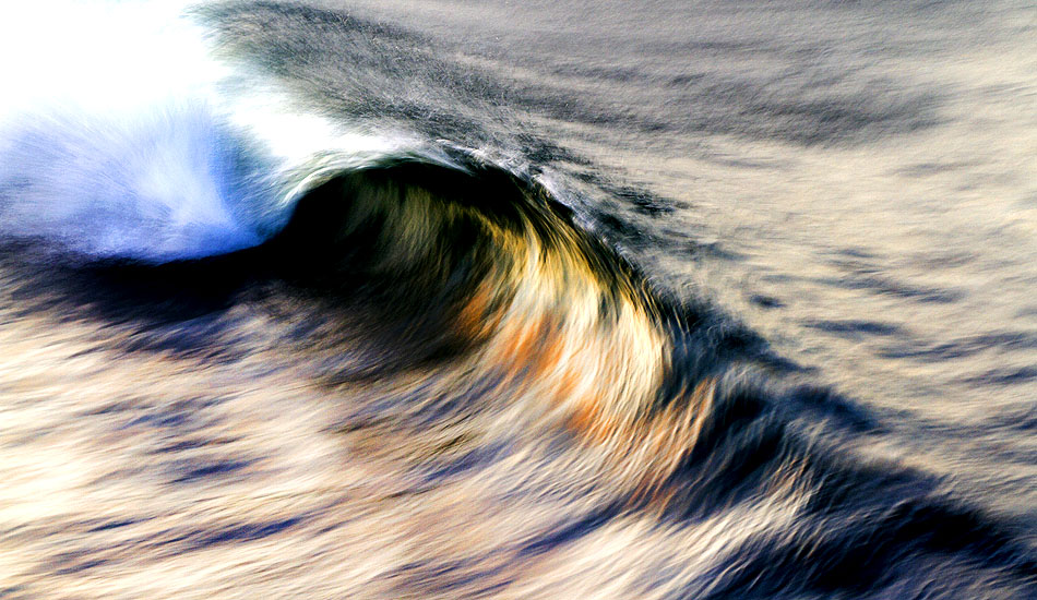 As the sun rises, the color spectrum changes from golden yellow to more purple and green. Photo: <a href=\"https://www.https://sardelis.com/\" target=\"_blank\">Chris Sardelis</a>