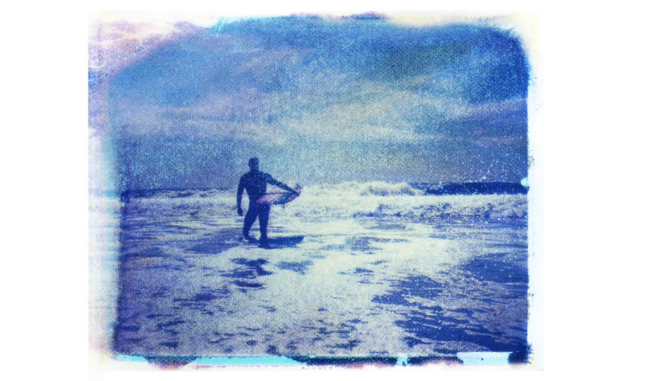 Ocean vs Clouds. The ocean can be switched for the clouds and the clouds for the ocean. Both competing for control of the image while not competing at all. Image: <a href=\"https://shehitpausestudios.com/\" target=\"_blank\">Schwartz</a> 