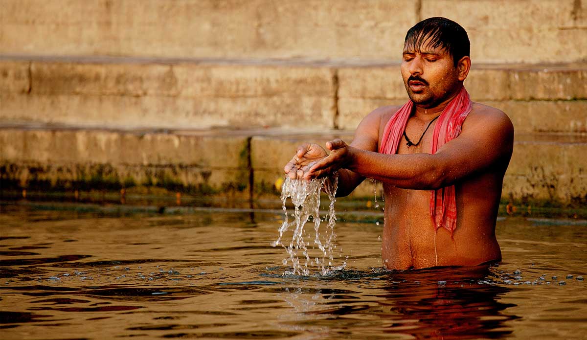 I shot this on my first international commercial job. I was there to shoot fabrics for a new linen company and they also wanted some lifestyle work for marketing purposes. We spent three days shooting fabrics in the workshops and then traveled the country for two weeks to gain lifestyle material. This is in Varanasi, which is one of the most emotionally draining but culturally beautiful places in the world. One day, I would love to go back. Photo: <a href=\"https://sethderoulet.com/\">Seth de Roulet</a>