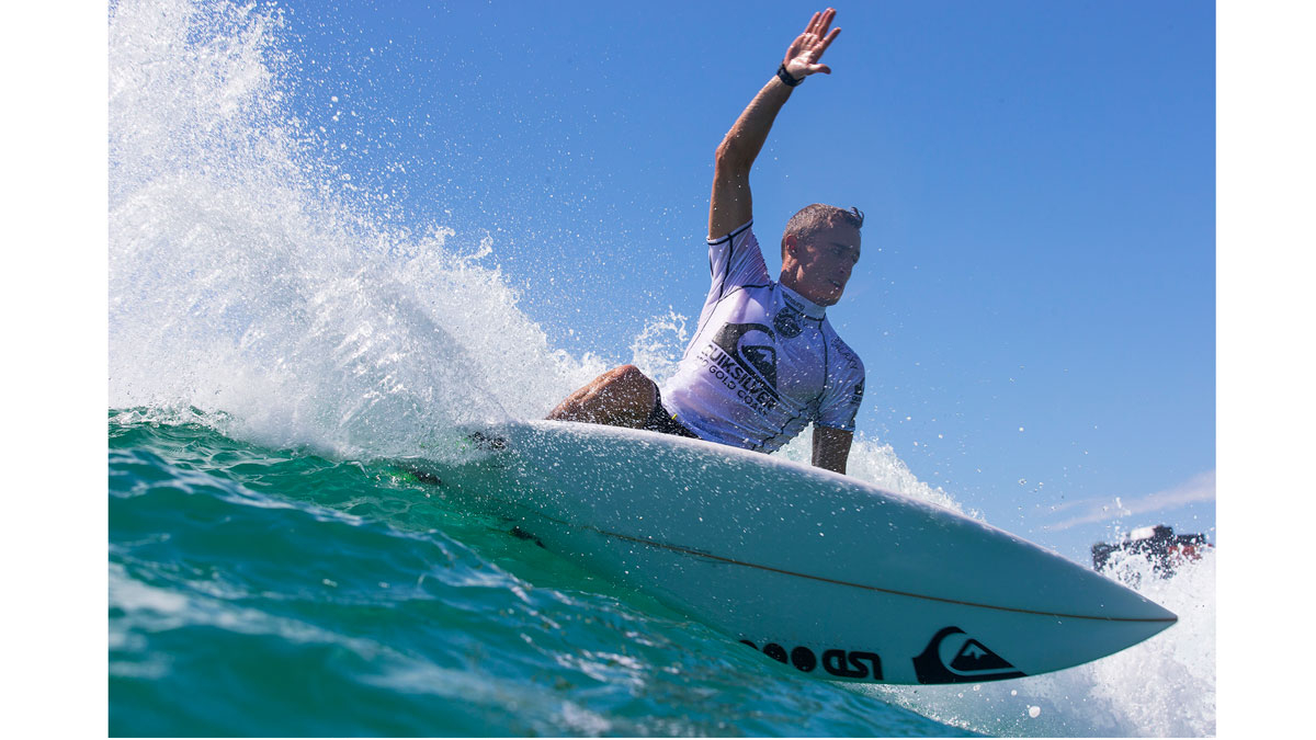 Matt Banting of Port Macquarie, Asutralia winning his round 1 heat at the Quiksilver Pro Gold Coast on Saturday February 28, 2015. Photo: <a href=\"https://www.worldsurfleague.com/\">WSL</a>  / <a href=\"https://instagram.com/swillpics\">Swilly</a>