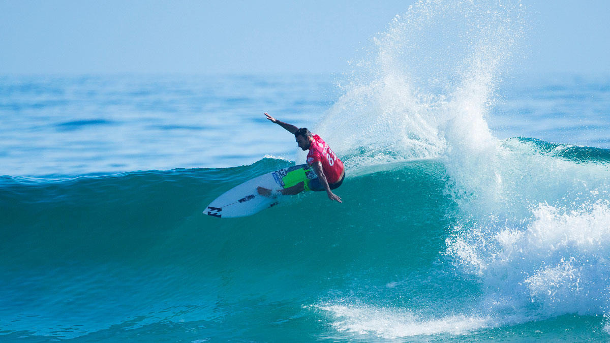 Joel Parkinson of Coolangatta, Australia winning his round 1 heat at the Quiksilver Pro Gold Coast on Saturday February 28, 2015. Photo: <a href=\"https://www.worldsurfleague.com/\">WSL</a> / <a href=\"https://instagram.com/kc80/\">Cestari</a>