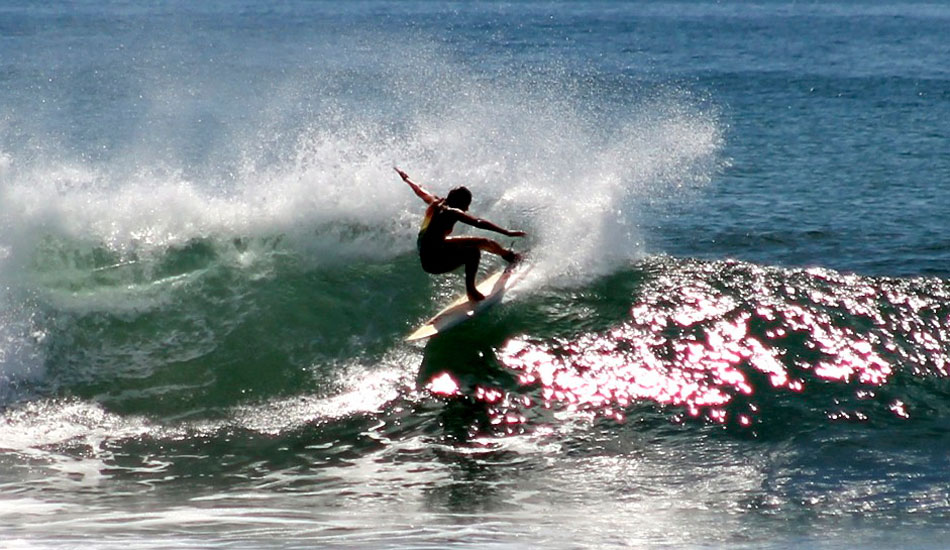 Surfer: Allison Kendro. Photo: Jose Fuentes/<a href=\"https://www.solidsurfadventure.com\">Solid Surf & Adventure</a>