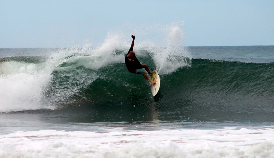 Surfer: Damian Bristow. Photo: Jose Fuentes/<a href=\"https://www.solidsurfadventure.com\">Solid Surf & Adventure</a>