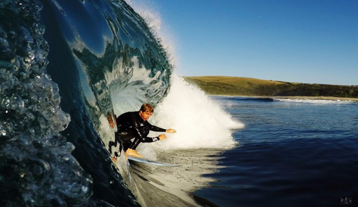 Simon Fish exiting a thick little slab. Photo: <a href=\"https://www.facebook.com/pages/Pierre-de-Villiers-Water-Photography/810937898938872\">Pierre de Villers</a>