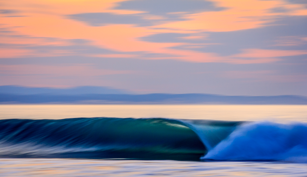 1/8 second: About as hollow as Supertubes gets. With sand build up the whole nature of the wave changes. Photo: <a href=\"https://www.flickr.com/photos/7139710@N04/\">DeonLategan</a>
