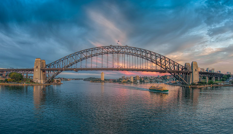 A moment in Sydney. Photo: <a href=\"https://www.16images.com.au\">Steen Barnes</a>