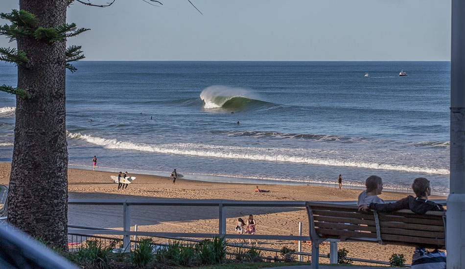 City Surfing, people jogging, North Wollongong Beach. It never stops. Photo: <a href=\"https://www.16images.com.au\">Steen Barnes</a>
