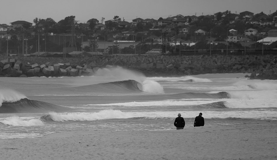 Steel Surfing, empty waves and a couple of mates. Photo: <a href=\"https://www.16images.com.au\">Steen Barnes</a>