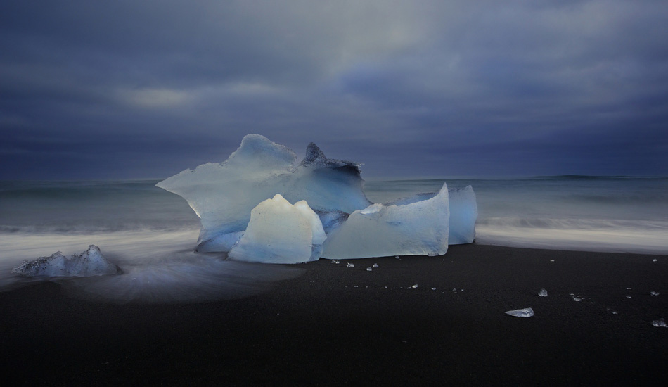 Icelandic iceberg. Photo: <a href=\"https://www.stephanelacasaphotography.com\">Stephane Lacasa</a>